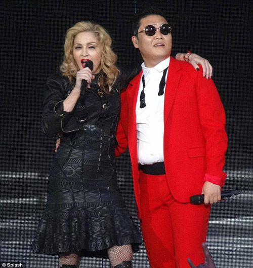 Madonna bất ngờ trình diễn 'Gangnam Style' với Psy